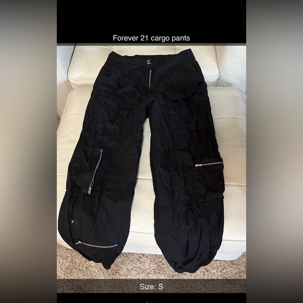 Forever 21 cargo pants size small